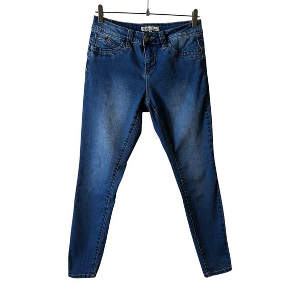 Royalty For Me Denim - Royalty WannaBetaButt Juniors Low Rise Skinny Jeans Dark Wash Size 6